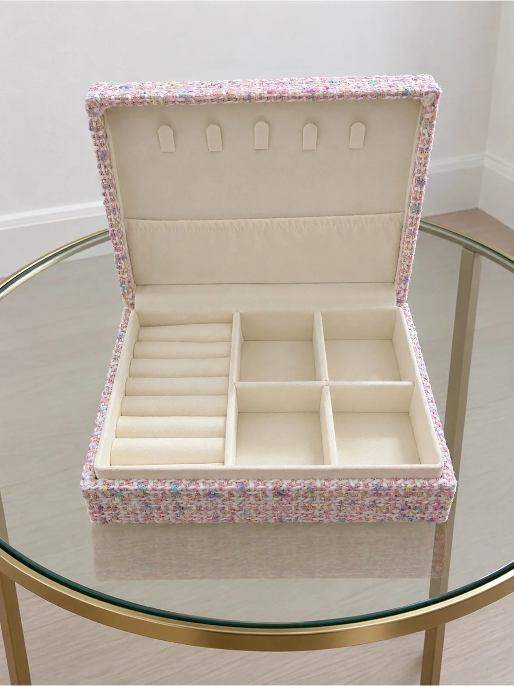 N/A chic pastel